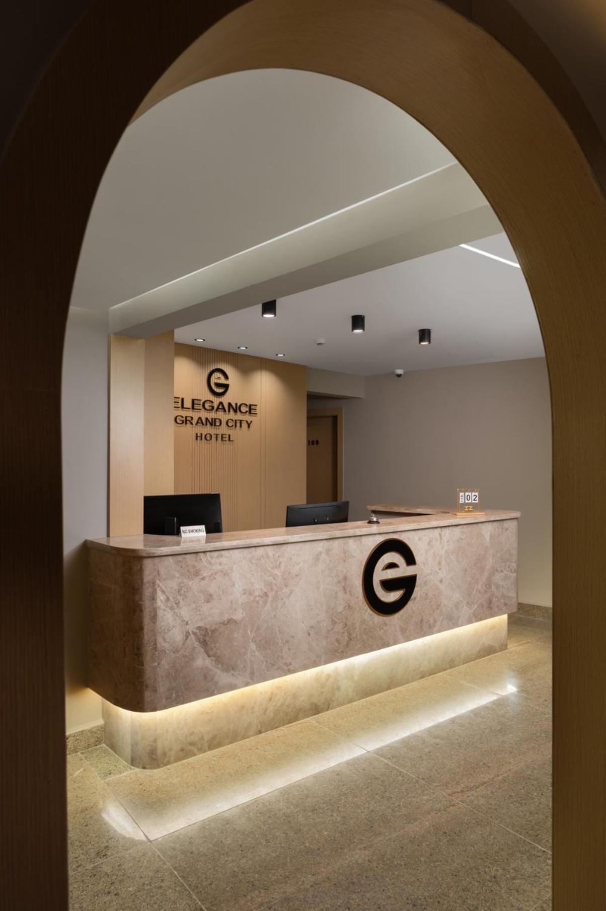 Elegance Grand City Hotel Kairo Exteriör bild